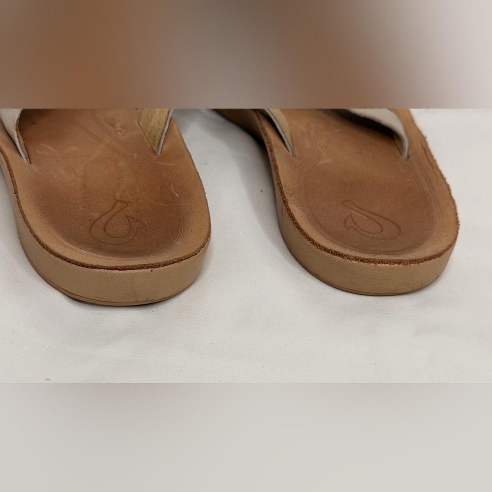 OluKai Kaekae Tapa Gold Flip Flop Comfort Thong Sandal Women's Leather 8 EU 38 - Picture 6 of 8